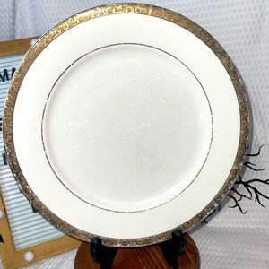 Sango Deville Dinner Plate #8460 10 1/2.